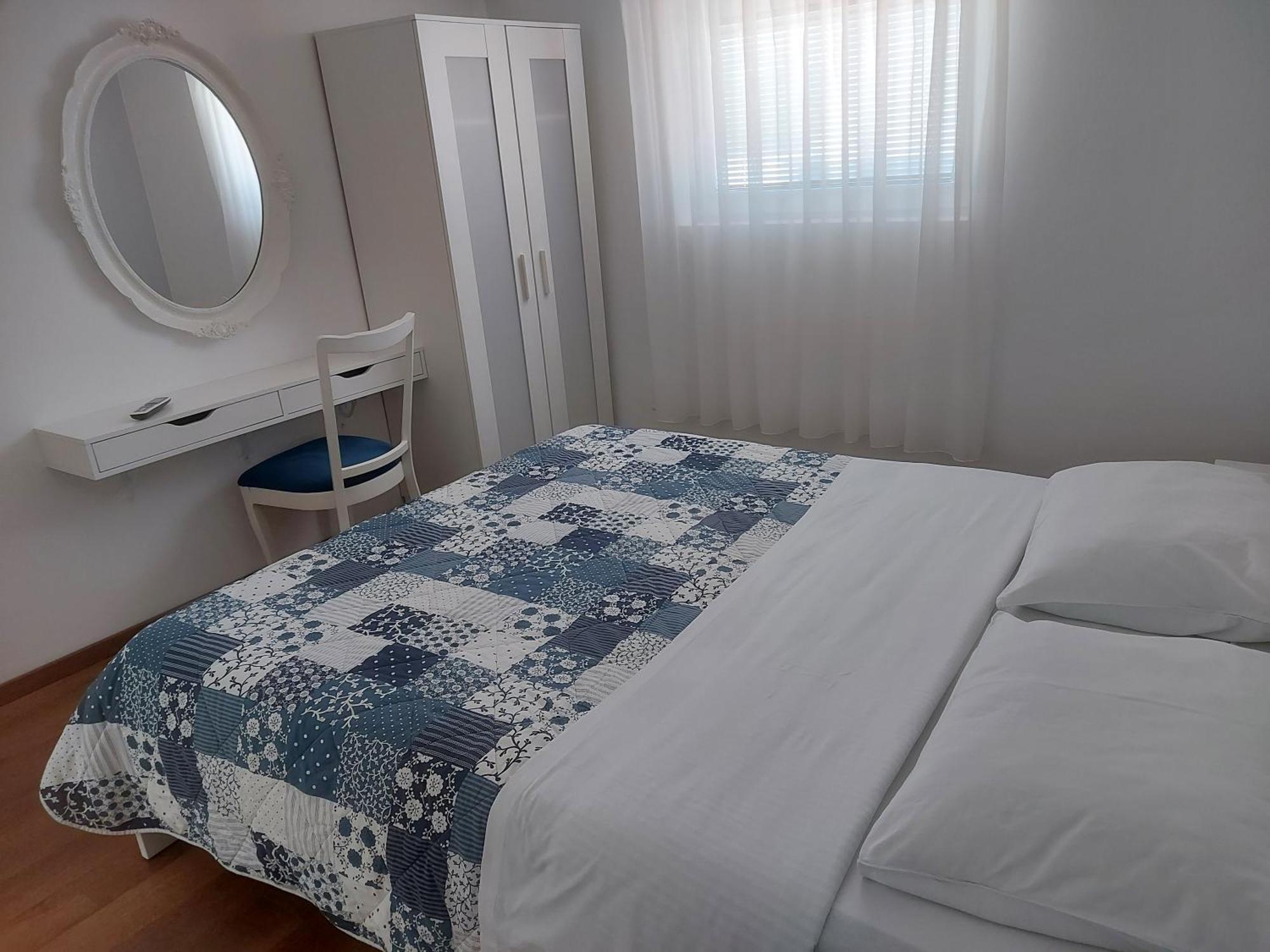 Apartman Lorna Turanj Exterior foto