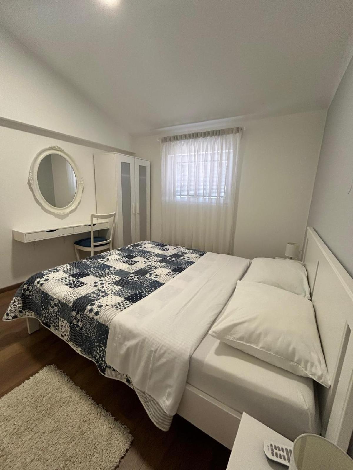 Apartman Lorna Turanj Exterior foto
