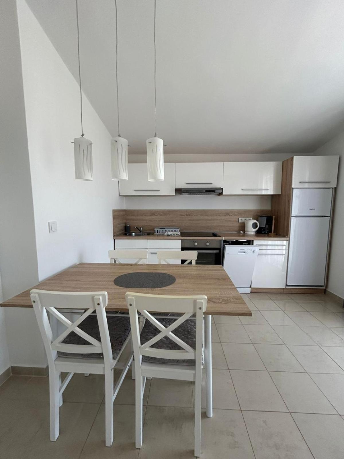 Apartman Lorna Turanj Exterior foto
