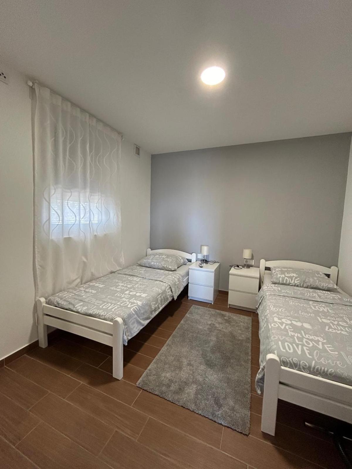 Apartman Lorna Turanj Exterior foto