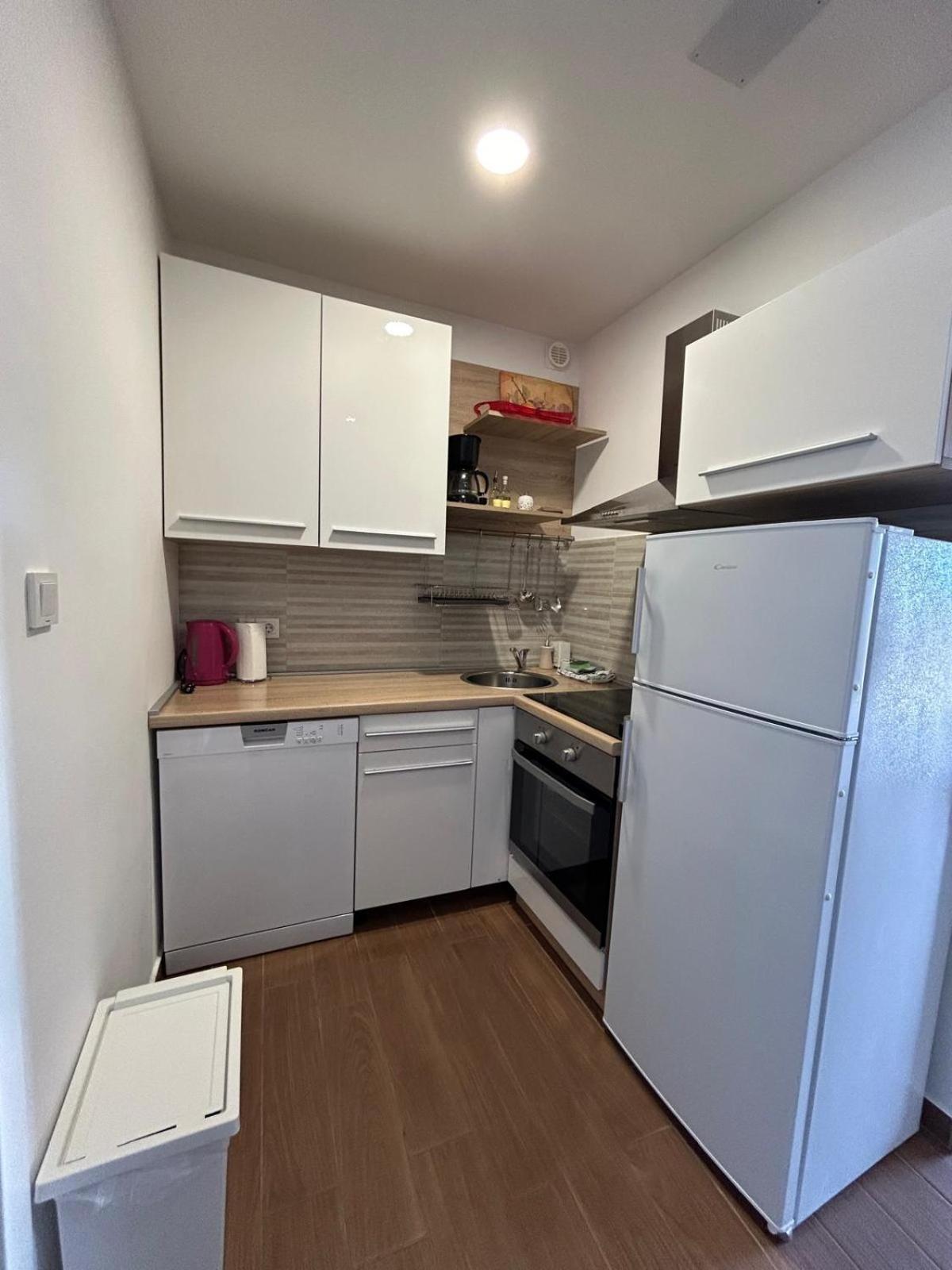 Apartman Lorna Turanj Exterior foto