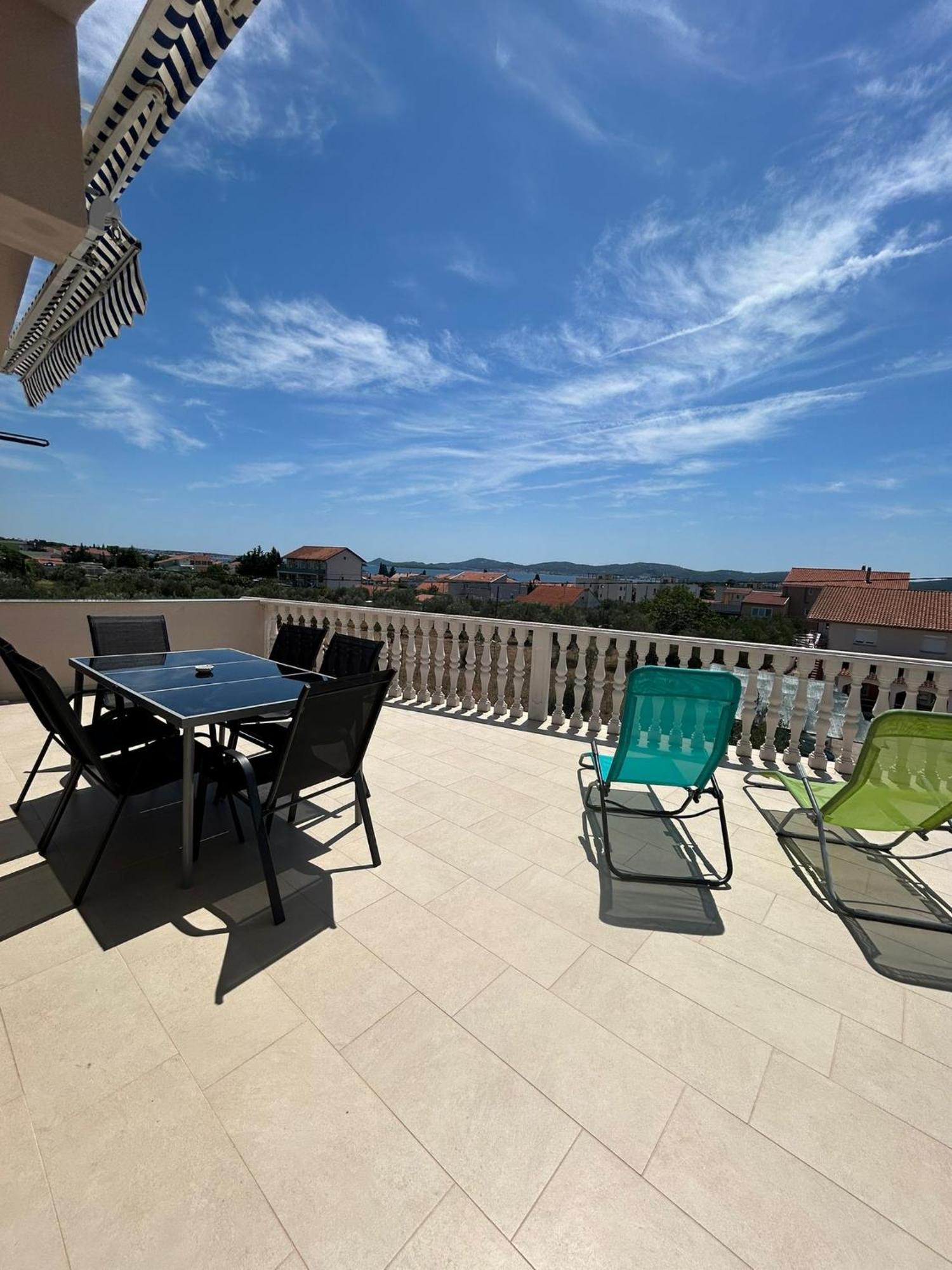 Apartman Lorna Turanj Exterior foto